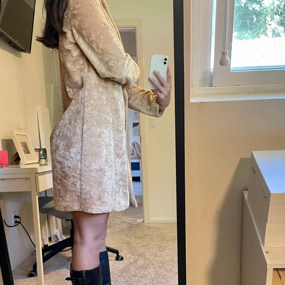 Coat - Picture 4 of 5